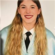 Profesora de filosofía, lengua, inglés, francés, historia y geografía